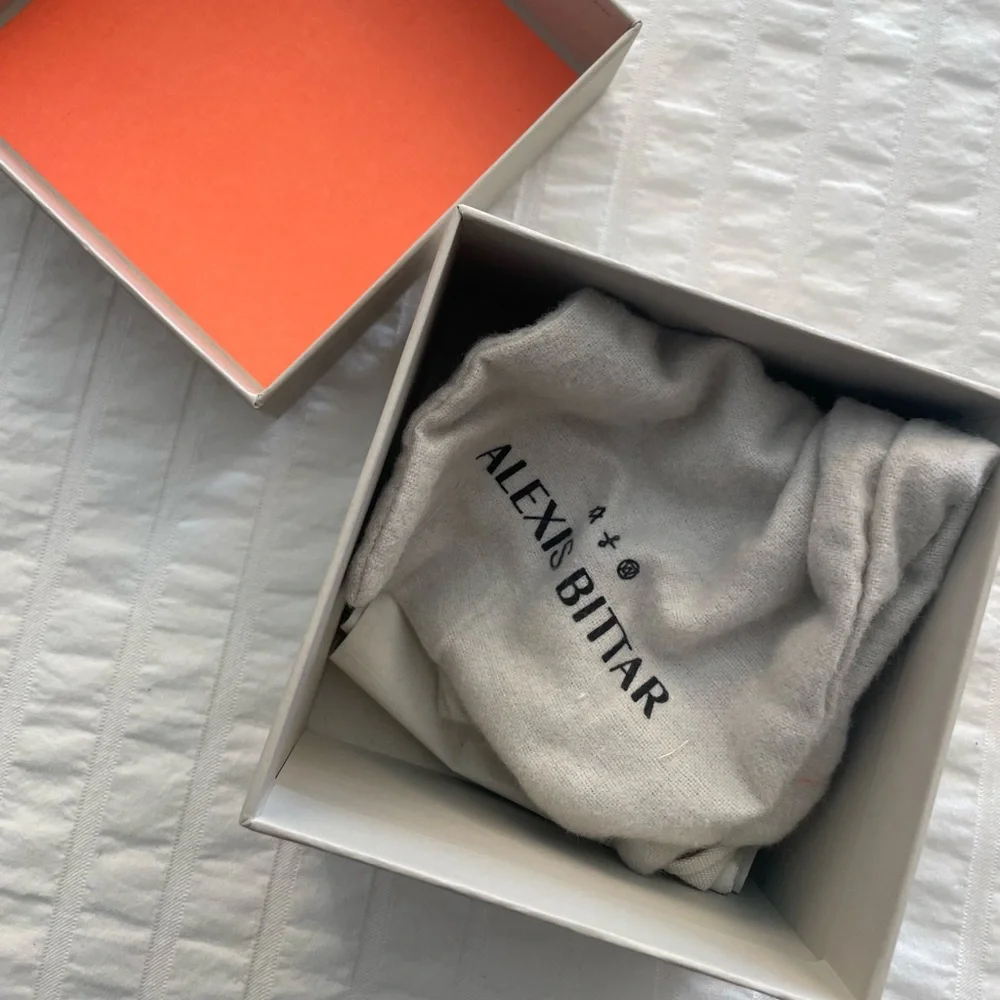 Alexis Bittar Black and Gold Pendant Necklace ORIGINAL PACKAGING! - Picture 4 of 5